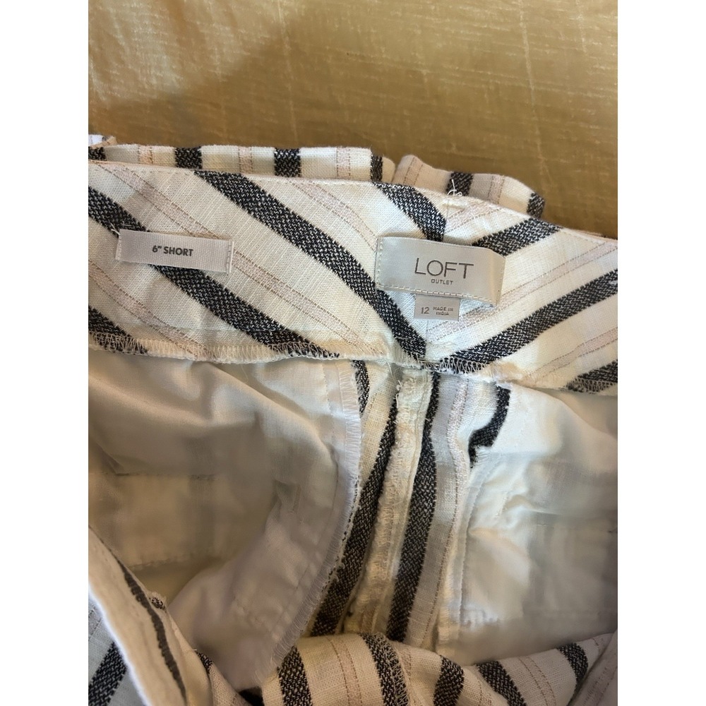 LOFT Women's Striped Shorts Size 12 - Picture 4 of 6